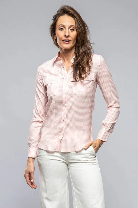 Respiro Silk Blouse In Pink Date night sweaters